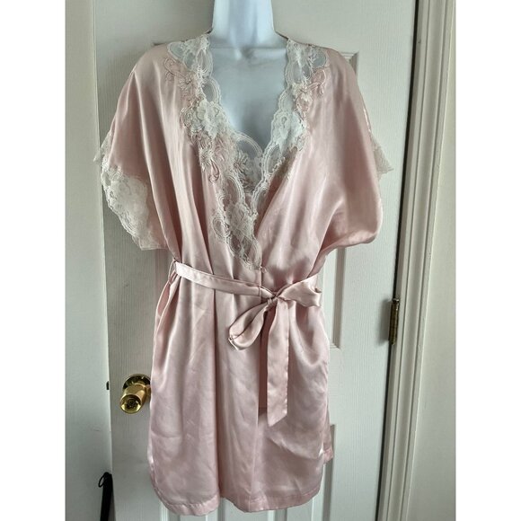 Vintage 1980's Etienne Peignoir Set Nightgown (S) and Robe (S) Pink With Beige - Picture 7 of 10
